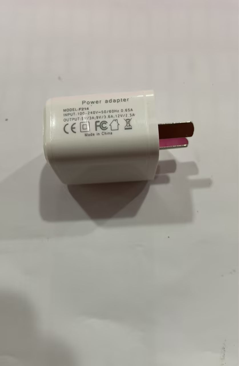 Cool G shaped LED lamp with wireless charger and time combo
